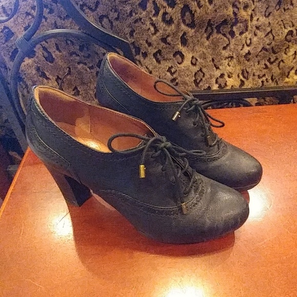 Clarks Shoes - Clark's Indigo Lace up Heels